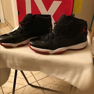 Jordan 11 (2019), Hi-top Size 9.5.